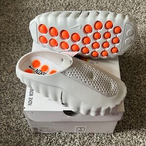 Nike Mind 002 women’s size 8 mule